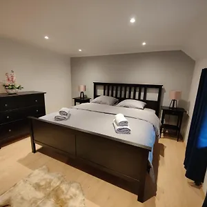 3 Bedroom In The Center Of Larochette